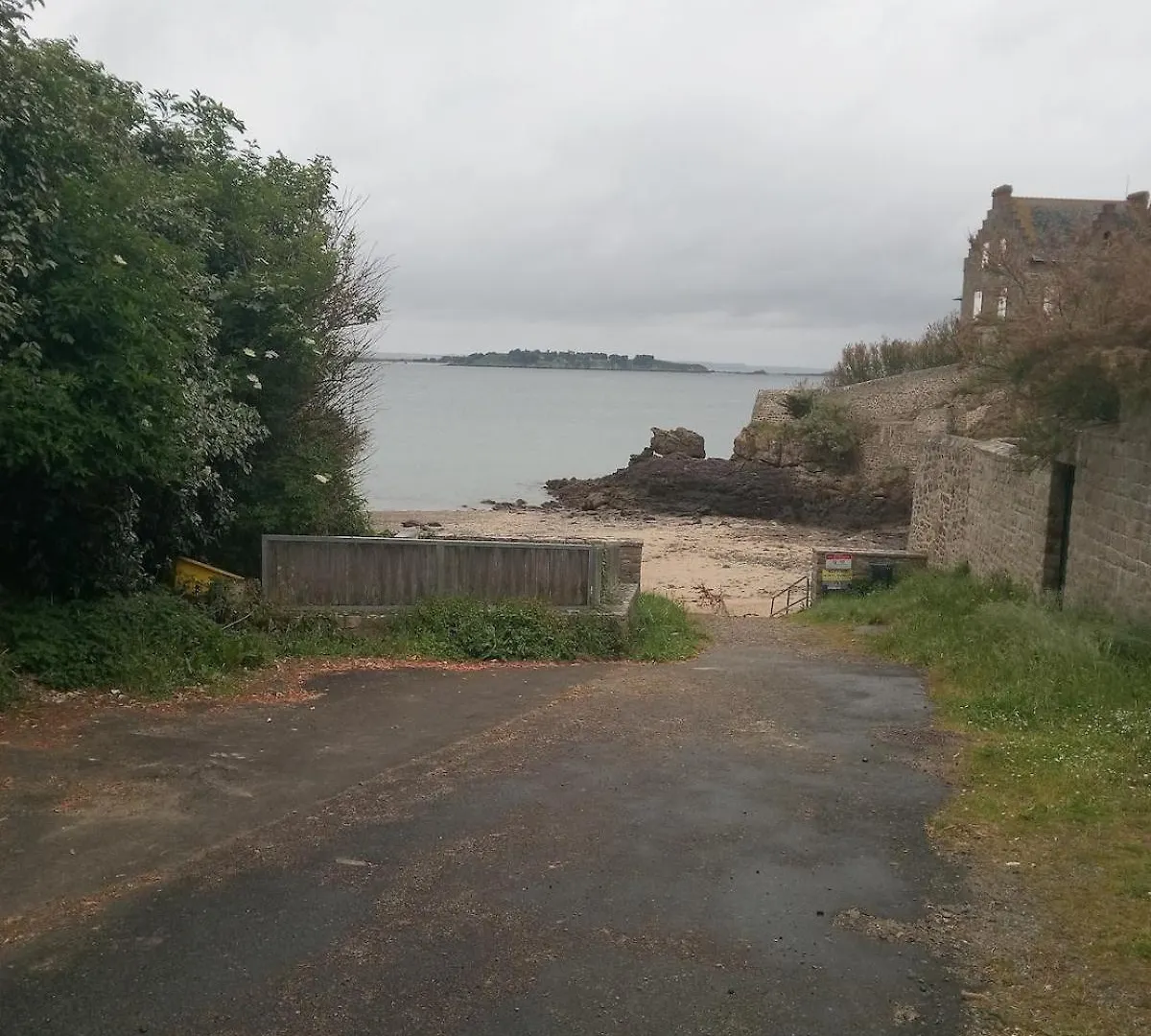 Apartmán Beautiful Ground Floor Opening Onto Private Pool Lancieux Francie